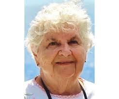 Sarah Perdue's Instagram, Twitter & Facebook