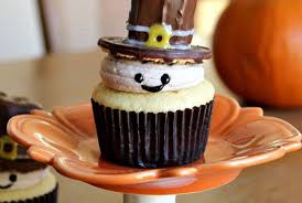 And baking an exceptional dessert will do! 11 Impressive Thanksgiving Cupcakes Mental Floss