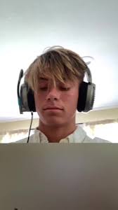 #pov your dating a popular girl but she is embarrassed by you so you try  change, but not for her, just because of her.