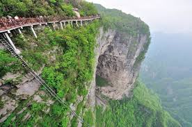 Tianmen cave, or the door to heaven to name in english, is a natural karst arch on tianmen mountain. Gate To Heaven In China Das Tor Zum Himmel Urlaubsguru