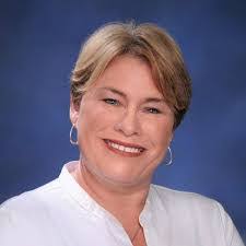 Leann Childers's Instagram, Twitter & Facebook