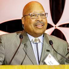 Earl Mitchell's Instagram, Twitter & Facebook