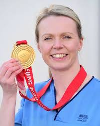 Vicky Wright gets hero's welcome as she returns to nursing after Olympic  success