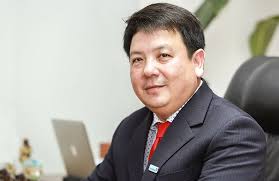 Giám đốc Ngân hàng nhà nước Phú Yên làm Chánh văn phòng UBND tỉnh