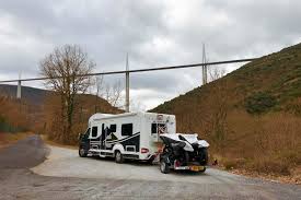Image result for tbn:l8vPtPMJN_GdhM::www.transport.polymtl.ca/civ1120/etud_h09/TOPALIAN/viaduc_millau.jpg