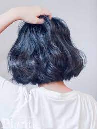 秋冬の髪色は 青 がくる トレンドのブルー系ヘアカラー４選 naver まとめ aesthetic hair hair styles hair inspiration
