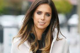 Tóth Vera platinaszőke hajra váltott: friss fotóján alig ismerni fel