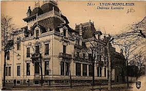 In addition, while staying at chateau sans souci guests have access to room service, currency exchange, and shops. L Histoire Des Nom Des Stations De Metro Lyonnaises Partie 1