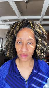 everybody say we look alike so i did it 🤨🤨 do we look alike 👀 #fyp  #momma #twin #fun #funny