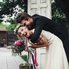 All kinds of things can happen on your wedding day, but no one wants to see any of this stuff captured on camera. 50 Funny Wedding Pictures To Take At Any Wedding Ceremony