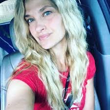 Amy Tryon's Instagram, Twitter & Facebook