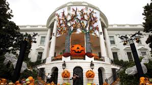 Treat Yourself Steal The White House S Halloween Cookie Recipe Halloween Cookie Recipes Halloween Cookies Halloween House Party