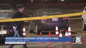 Police Investigate Id People Of Interest After Shots Are Fired In Oak Park Mall Parking Lot News Kctv5 Com