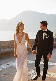 Run away with madi lane. 10 Australian Wedding Dress Designers To Check Out