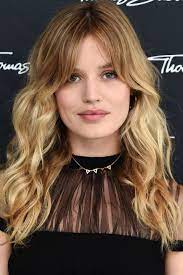 Gorgeous Wedding Hairstyle Ideas For Your Big Day Hairstyles With Bangs Long Hair Styles Wavy Layered Hair