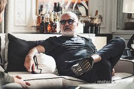 « le banconote da cento euro vanno nel secco o nella carta? Flavio Briatore Wie Sein Sohn Und Der Krebs Sein Leben Veranderten