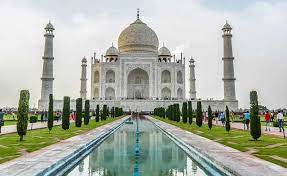 Some of the important monuments like taj mahal, india gate, golden temple, red fort, sun temple, dal lake, qutab minar, lotus temple, humayun's tomb and jama masjid are included in this gallery. Historyblog The History Of The Taj Mahal World Famous Landmarks In India