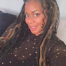 Shawna Estes's Instagram, Twitter & Facebook