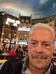 Paul Landerman's Instagram, Twitter & Facebook