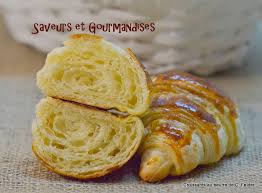 Saveurs Et Gourmandises Croissants Au Beurre De C Felder Recette Croissant Au Beurre Alimentation Recette Croissant