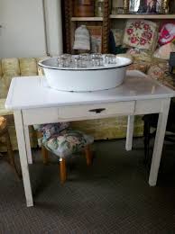 We believe this table is from the 1920's to 1940's era. 1920 S Hoosier Enamel Top Table I Found A Table Exactly Like This At The Guild Shop For 45 It D Kitchen Table Redo Antique Kitchen Table Diy Kitchen Table