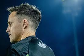 Air Mata Perpisahan Paul Munster: Saya Bangga Pernah Jadi Pelatih Kepala  Persebaya Surabaya!