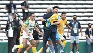 © reuters/marcelo endelli foto de archivo de los jugadores de lanus celebrando el pase a la final de al copa sudamericana. C3bcluhxoymbim