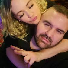 Hi can anyone recommend a social media company please to potentially work  with us ? Many thanks