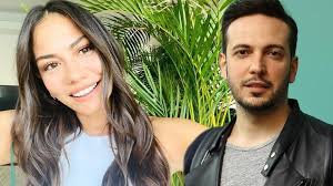 Demet özdemir erkenci kuş dizisi ile dikkatleri üzerine çekmiş, günümüzde ise doğduğun ev kaderindir isimli dizinin başrolünü üstlenmiştir. Jadadbch Bwlzm