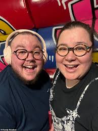 Morbidly obese trans man blasts 'fatphobic' doctors for refusing him breast  removal op