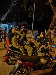 Selain itu, pehak chalet juga membantu anda yang ingin menyewa van, kereta dan motosikal pandu sendiri. Blog Safeni Feni Cuti Cuti Malaysia Pulau Pangkor Tempat Menarik Dan Paling Murah Di Malaysia