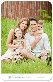 Pin By Lisa Johnson On Family Photo Photography Poses Family Family Portrait Poses Family Picture Poses
