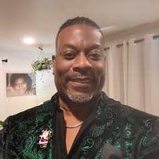 Iam a Pisces ♓️ 2-20 am turning the big 65 in 56 days nice meeting you all  here HAPPY HOLIDAYS