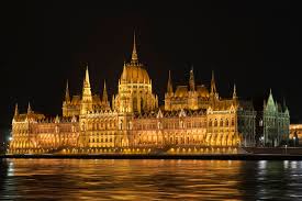 The hungarian parliament building (hungarian: Parlament Budapest Bei Nacht Foto Bild Monatswettbewerbe 06 Architektur Bei Nacht 2017 Bilder Auf Fotocommunity