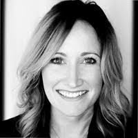 Deborah Deloach's Instagram, Twitter & Facebook