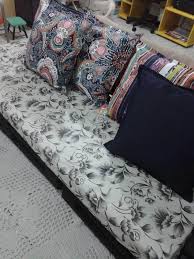 In questo caso ti i cuscini sempreverdi sono fantastici per arredare la sala in qualsiasi periodo dell'anno e. Divano Pallet Tutorial Costruisci Il Tuo Divano Pallet Fai Da Te Ital Pallets