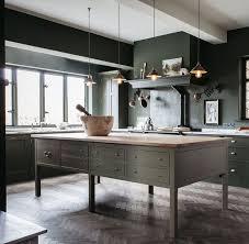 Je vous embarque avec moi dans ce room home tour 2021. Cuisine Cottage Anglais Deco Ilot Central Suspensions Cuisine Cottage Cuisine Campagne Chic Cuisine Verte