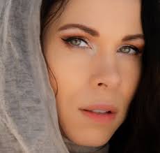 I recently had the great pleasure of working with actor and stuntwoman, Deanna  Maye. A sweet soul with unflinching resolve against the biting cold.