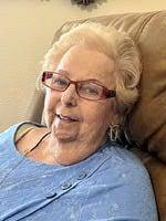 Nicole Kulas's Instagram, Twitter & Facebook