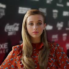 What Is The Net Worth Of Emma Chamberlain In 2023? - Quora