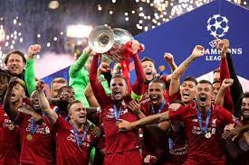 Liverpool akan berjibaku kontra tottenham hotspur pada laga final liga champions, di stadion wanda metropolitano, sabtu (1/6/2019) atau minggu (2/6/2019) dini hari wib. Liverpool Juara Liga Champions 2018 2019 Lewati Pencapaian Barcelona