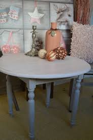 table basse ronde patinee rose fanee les patines d agathe le bois d autrefois table basse en pin decoration table table basse