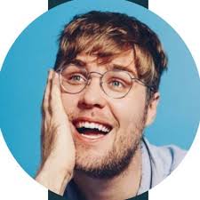 Amber Butler (@bohemianleschik)