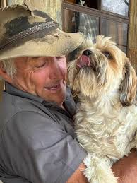 Happy New Year to all our friends and relatives. Love to you all xx 😘