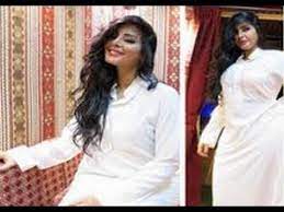 شاهد الجميلة ريم عبد الله تشارك الرجال ملابسهم و ترتدي العباءة الرجالي women ruffled fashion