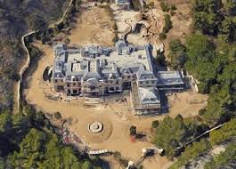 Neymar's house in beverly hills contains a tennis court, a 14 seat capacity cinema, a jacuzzi, a swimming pool and over twelve bedrooms. Actor Mark Wahlberg S House President House