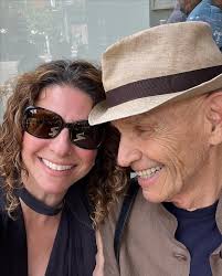 The few times a year that I am in New York, I always set aside time to  gallery hop with my daughter. I've been taking both my kids to museums and  galleries