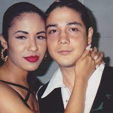 Chris perez, the former lead guitarist of selena y los dinos and widower, says he acted out of character in recent days, alleging that his legacy and relationship with selena quintanilla was being. Chris Perez Finally Speaks Out About Selena S Family Excluding Him