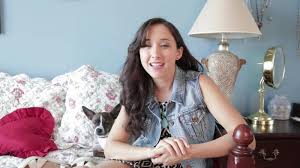 Now decorate your dream bedroom with marvelous furniture and excellent interior decorations with your favorite toys and pets. Watch Turning Your Childhood Bedroom Into A More Modern Space My Room Makeover Teen Vogue