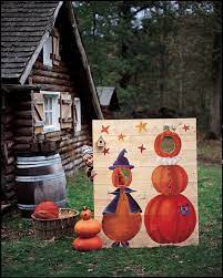 Découvrez notre gamme de patrons de couture ! Un Panneau Photo D Halloween Halloween Photos Halloween Party Kids Halloween Hacks